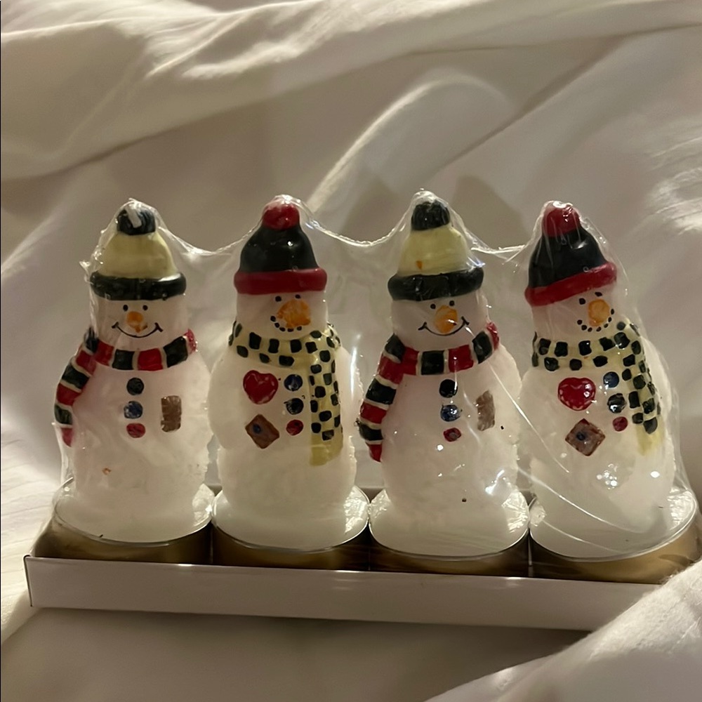 2002 Festive Snowman Candle Set of 4 NEW - Red, Black, White